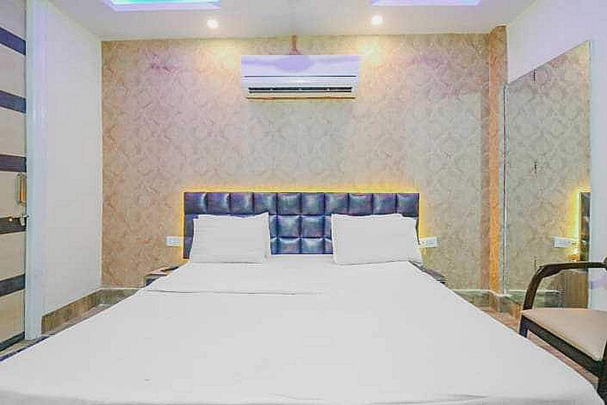 OYO 92686 Hotel Vivaan Residency Rohtak Buitenkant foto
