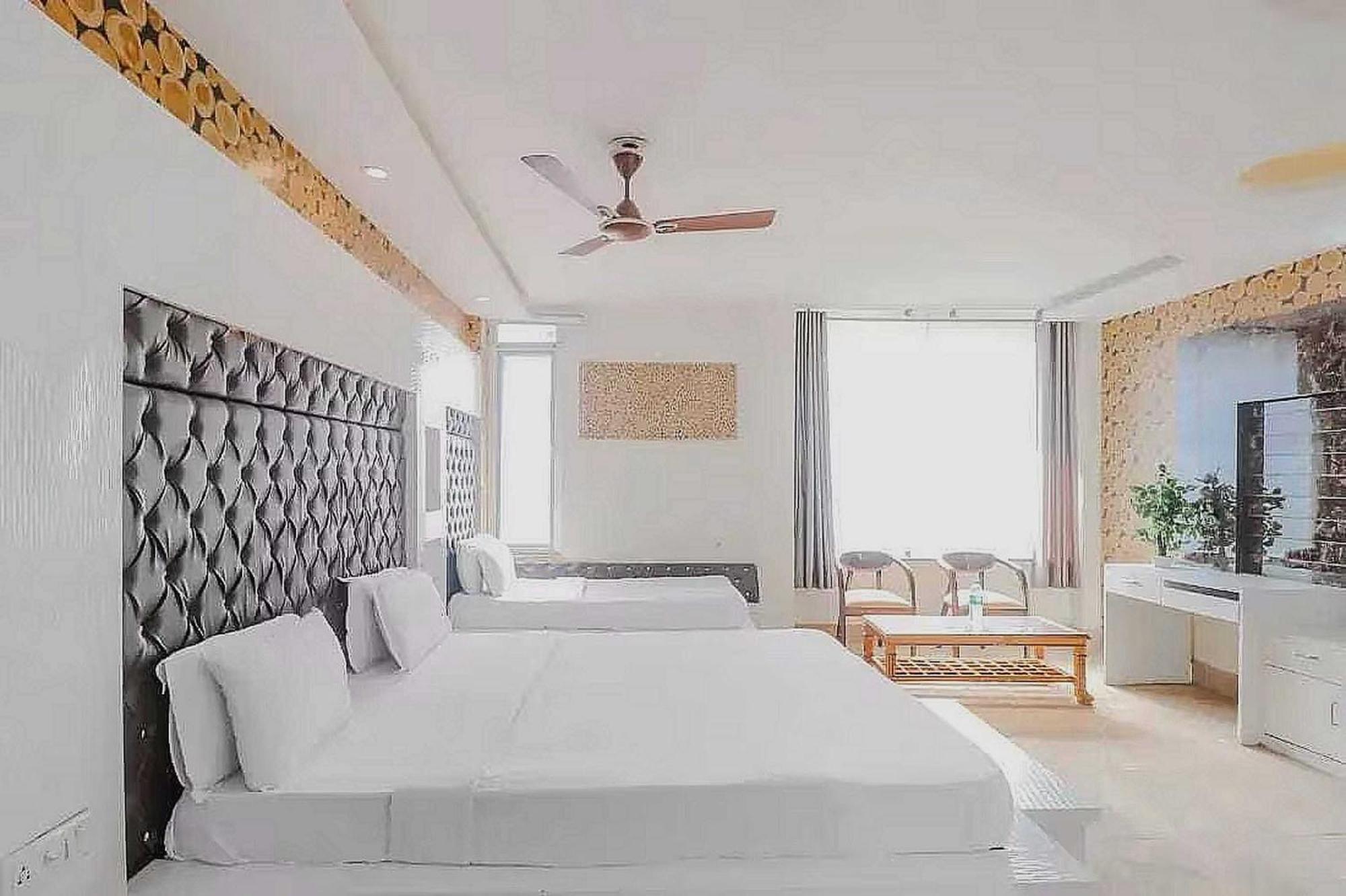OYO 92686 Hotel Vivaan Residency Rohtak Buitenkant foto
